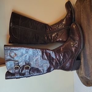 BORN Boots